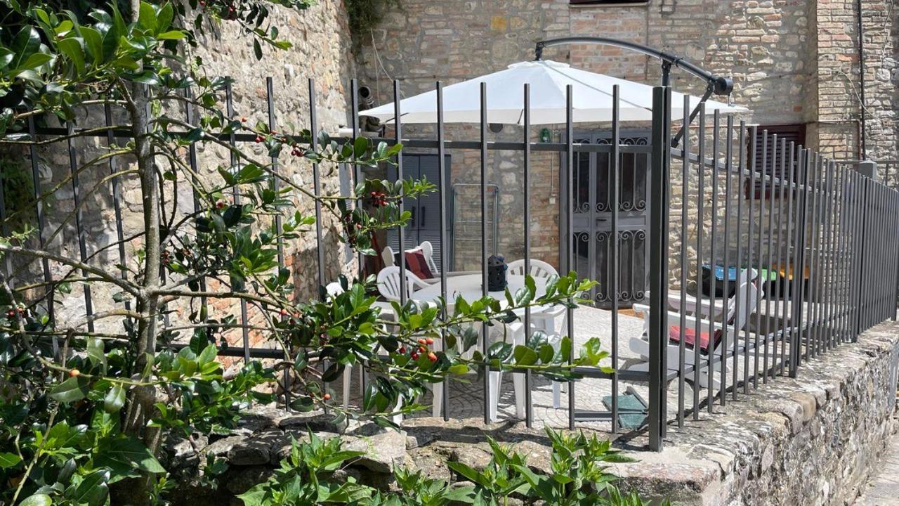 Вилла Casa Di Duccio Монтоне Экстерьер фото