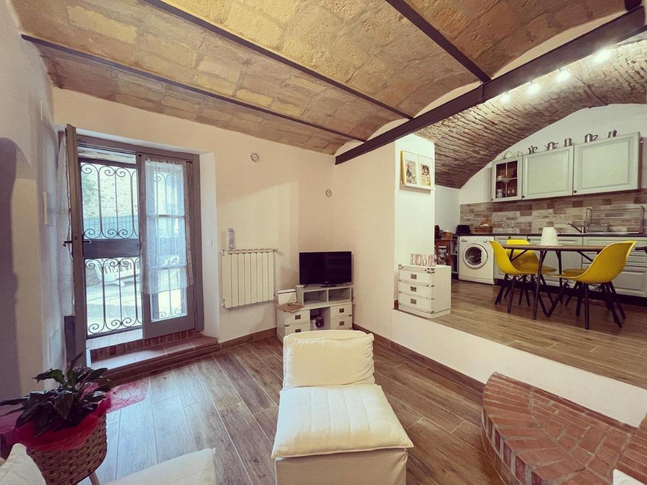 Вилла Casa Di Duccio Монтоне Экстерьер фото
