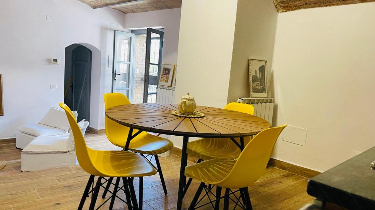 Вилла Casa Di Duccio Монтоне Экстерьер фото